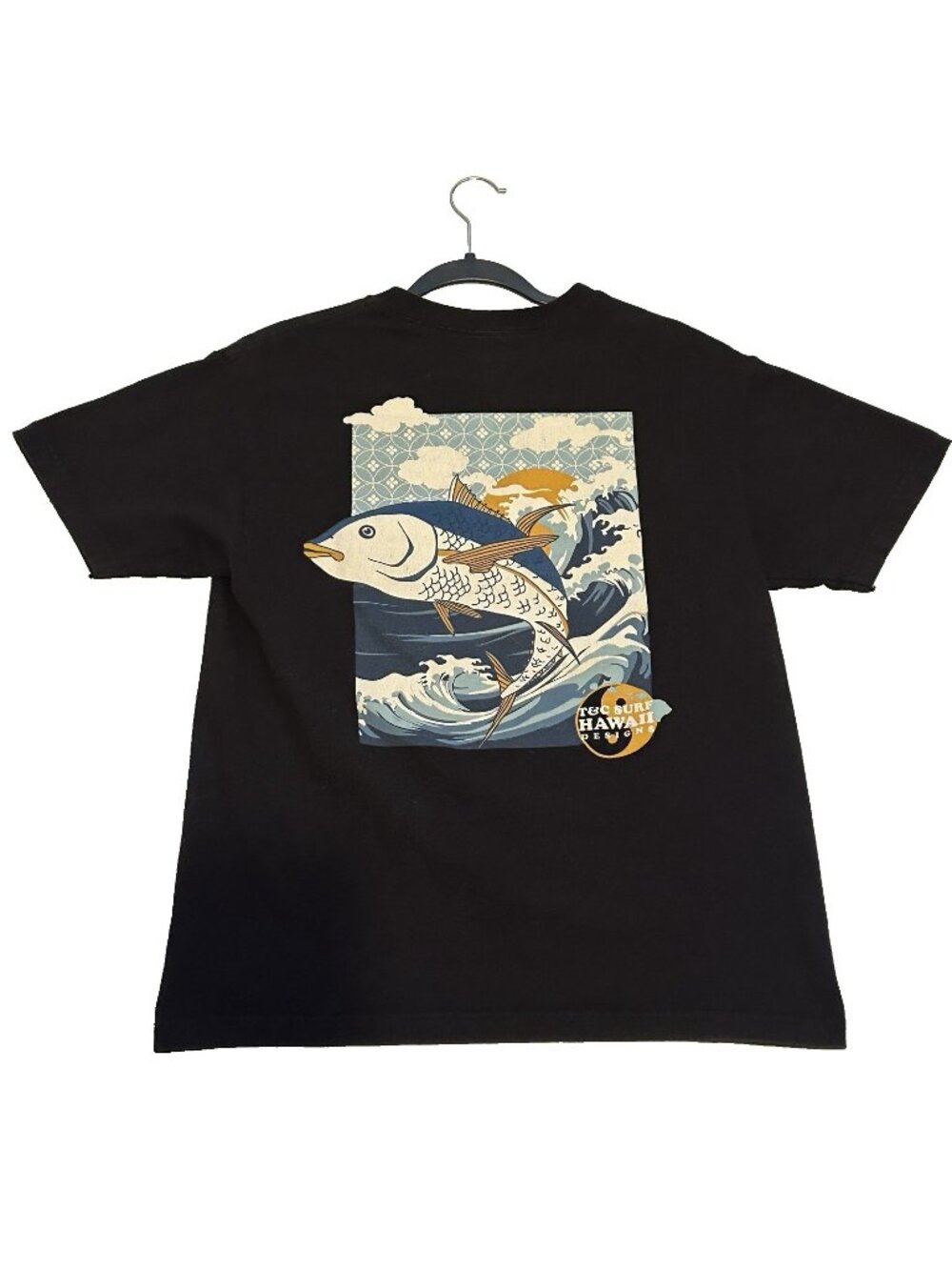 T&C Town and Country Surf Designs Hawaii Yellow Fin Tuna Waves T Shirt Medium